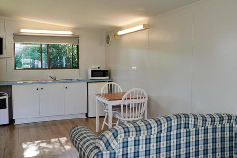 Pine Country Caravan Park - Tourism Guide 1