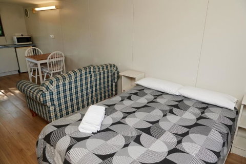 Pine Country Caravan Park - Tourism Guide 2