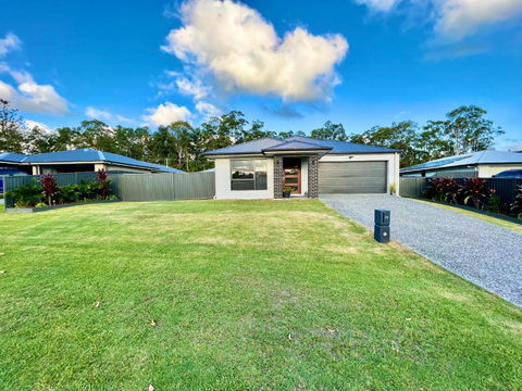 Plantation Retreat 4 Bedroom Modern Home - Travel Search 3