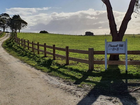Pleasant Hill BnB - Tourism Guide 1