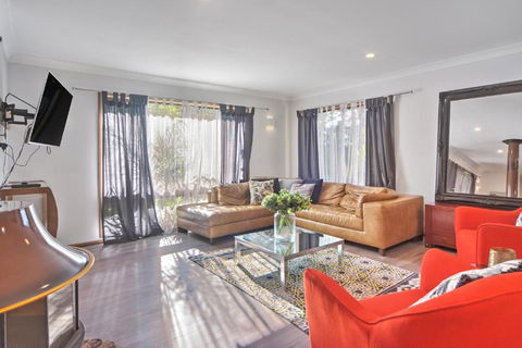 Pleasant Way River Lodge - Travel Search 3