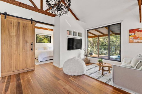Pool House Bellingen - Travel Agents 1
