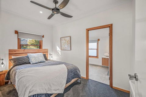 Porepunkah Cottage - Travel Search 3