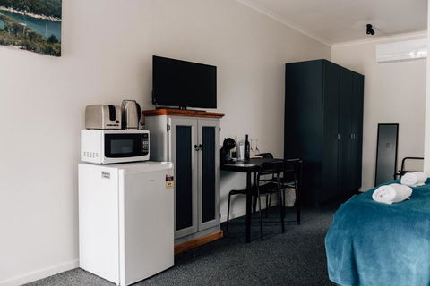 Port Albert Motel - Travel Search 3