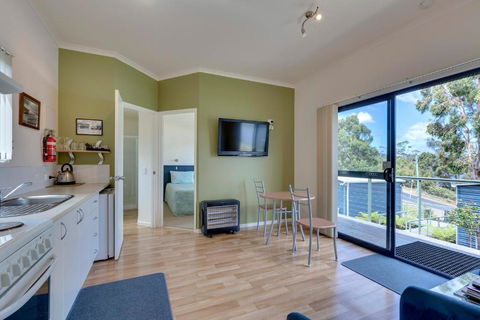 Port Huon Cottages - Travel Search 2