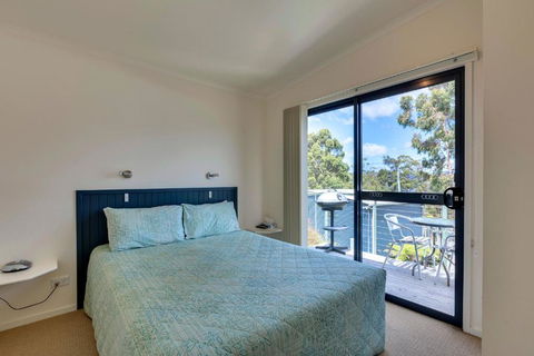 Port Huon Cottages - Travel Search 3