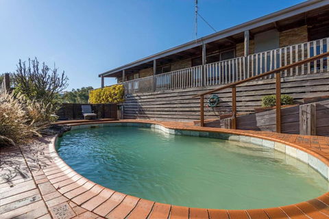 Port Philip Panorama - Bayview Retreat And Pool Bliss - Travel Search 2