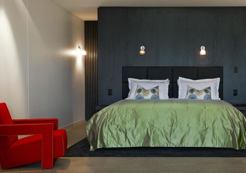 Port Phillip Estate - Travel Agents 3