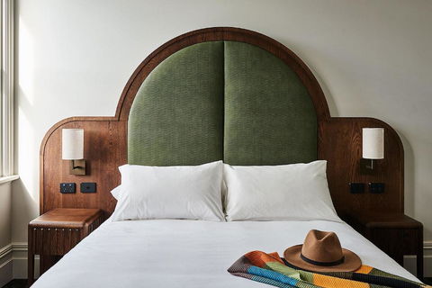 Portarlington Grand Hotel - Tourism Guide 0