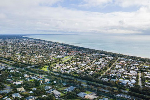 Perfect Peninsula Base With Heated Pool And Spa - Travel Agents 2