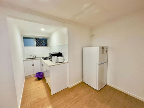 Prime 1BR Near Transport And Retail - Travel Search 0