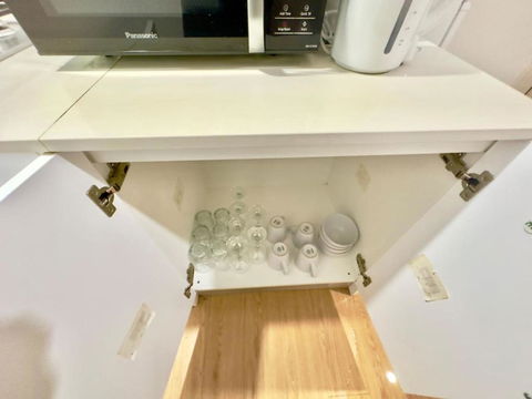 Prime 1BR Near Transport And Retail - Travel Search 1
