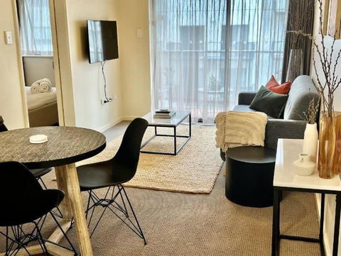 Prime Location 1 Bdr Apt In Perth - Travel Agents 0