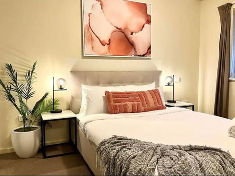 Prime Location 1 Bdr Apt In Perth - Travel Agents 1