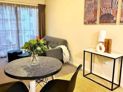 Prime Location 1 Bdr Apt In Perth - Travel Agents 2
