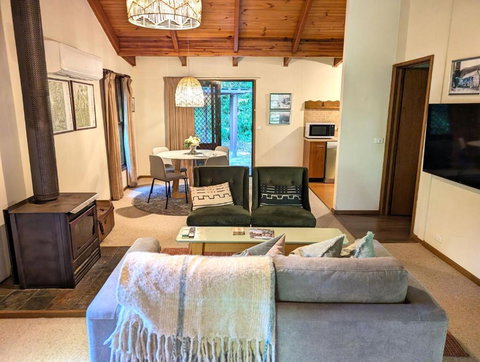 Primrose Cottage - Travel Agents 2