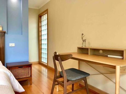 Private Entrance Beautiful Ensuite W Kitchenette - Travel Search 1