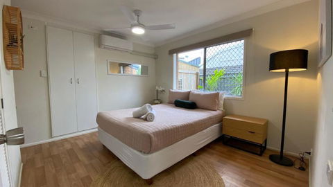 Private Guesthouse - Pet Friendly - Walk To Beach - Travel Search 0