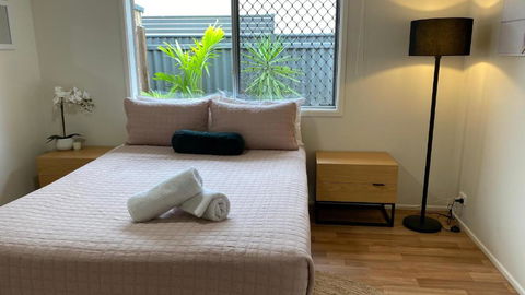 Private Guesthouse - Pet Friendly - Walk To Beach - Travel Search 2