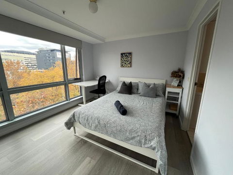 Private Room With Ensuite In The CBD - Cruises Travel 1