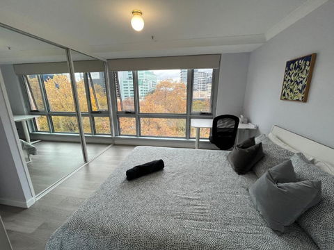 Private Room With Ensuite In The CBD - Cruises Travel 2