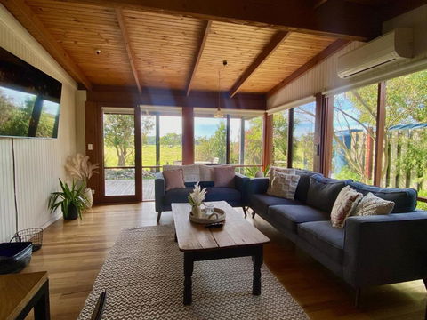 Prom Coast Oasis - Sandy Point - Travel Search 0