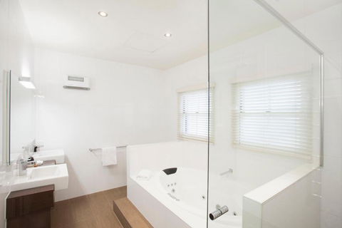 Provenance Accommodation - Travel Search 1