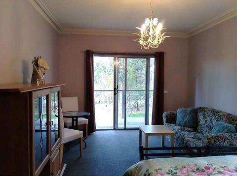 Purple House - Corner Spa, Views And Wildlife - Travel Search 3