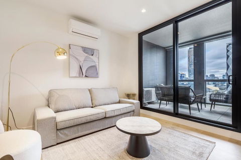 Quaint Stylish Hideout In Trendy South Melbourne - Tourism Guide 0