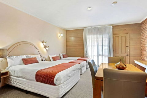 Quality Inn Colonial - Travel Search 1
