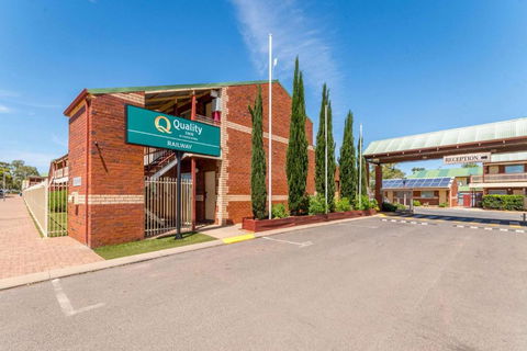 Quality Inn Railway Motel - Travel Agents 0