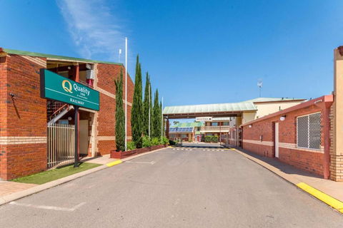 Quality Inn Railway Motel - Travel Agents 1