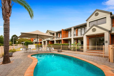 Quest Bendigo - Travel Agents 0