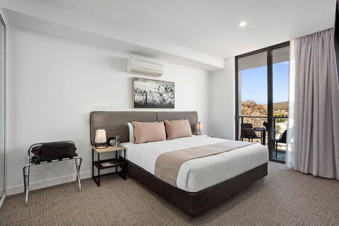 Quest Goulburn - Tourism Guide 1