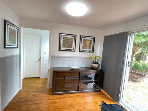 Quiet, Cozy And Calm 3 Bedroom House. - Tourism Guide 1