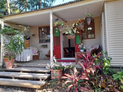 Quirky Cottage In Centre Of Maleny, Walk Everywhere - Travel Search 2