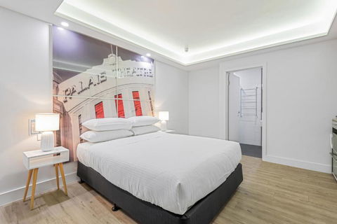 Quirky Studio With Sleek Decor In St Kilda - Tourism Guide 0