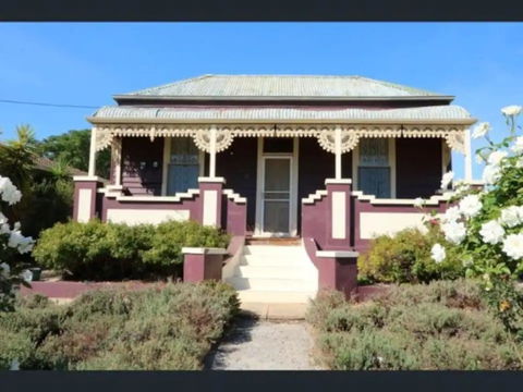 R&R Blue Diamond Luxury Cottage Maryborough, Vic - Tourism Guide 0