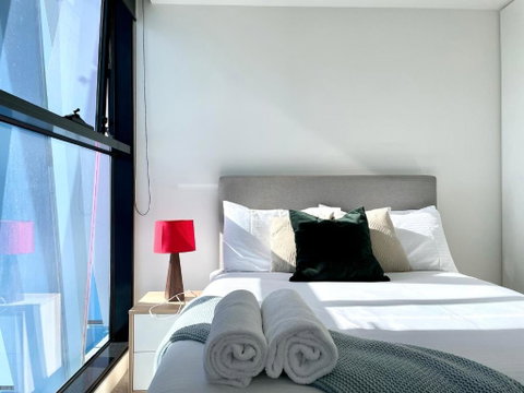 Readyset Apartments On Bouverie - Tourism Guide 1