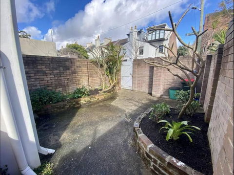 Rear Garden Suite - Travel Search 1