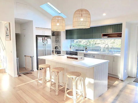 Red Hill Lane 5BedroomVineyard&RuralValleyViews - Travel Agents 1