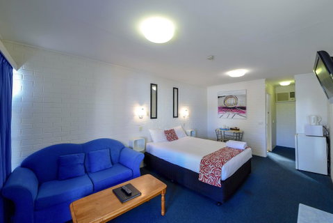 Aspley Motor Inn - Tourism Guide 3