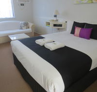 Aspley Pioneer Motel - Cruises Travel