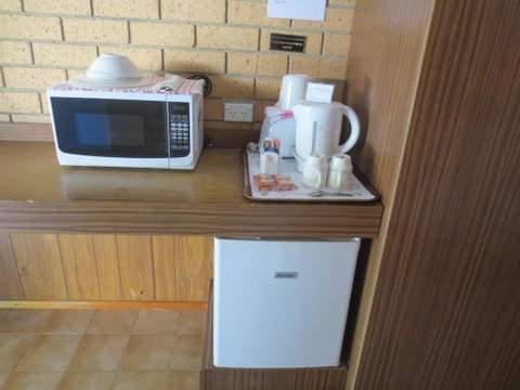 Aspley Pioneer Motel - Tourism Guide 3