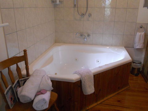 Astley Cottage - Tourism Guide 1