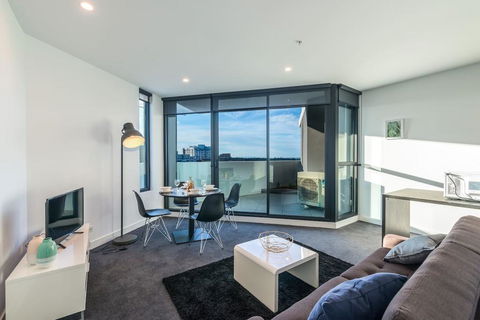 Astrina Box Hill 2 Bed Apartment - Tourism Guide 0
