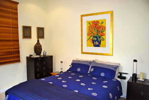 At Eleven - La Petite Maison - Tourism Guide 1
