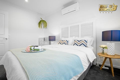 AU.JOY 3 Bed Townhouse Burwood 3 - Tourism Guide 2