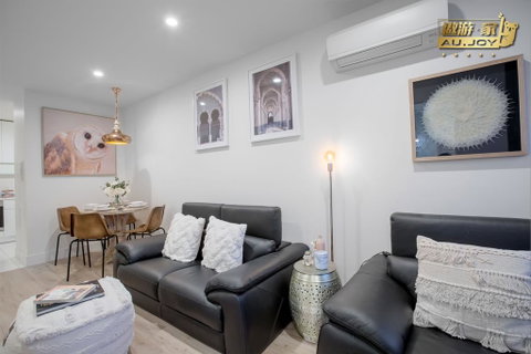 AU.JOY Great View 2 Bedroom Apartment (CBD 1) - Tourism Guide 2