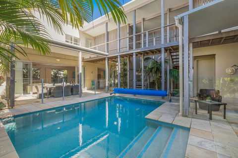 Augusta House - Tourism Guide 0